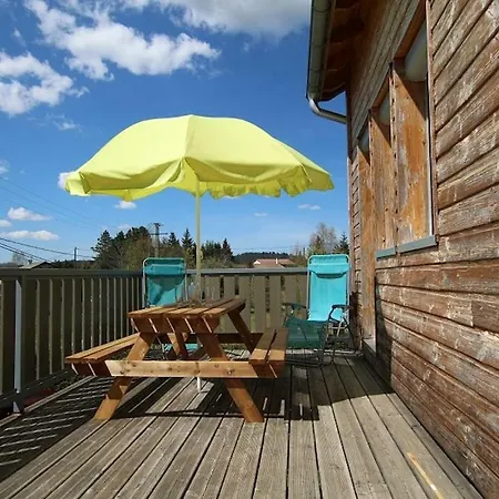 De Crouzillac بيت للعطل